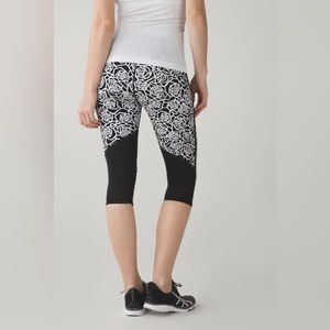 Lululemon Real Quick Crop *Full-On Luxtreme
Posey Black White / Black size 10